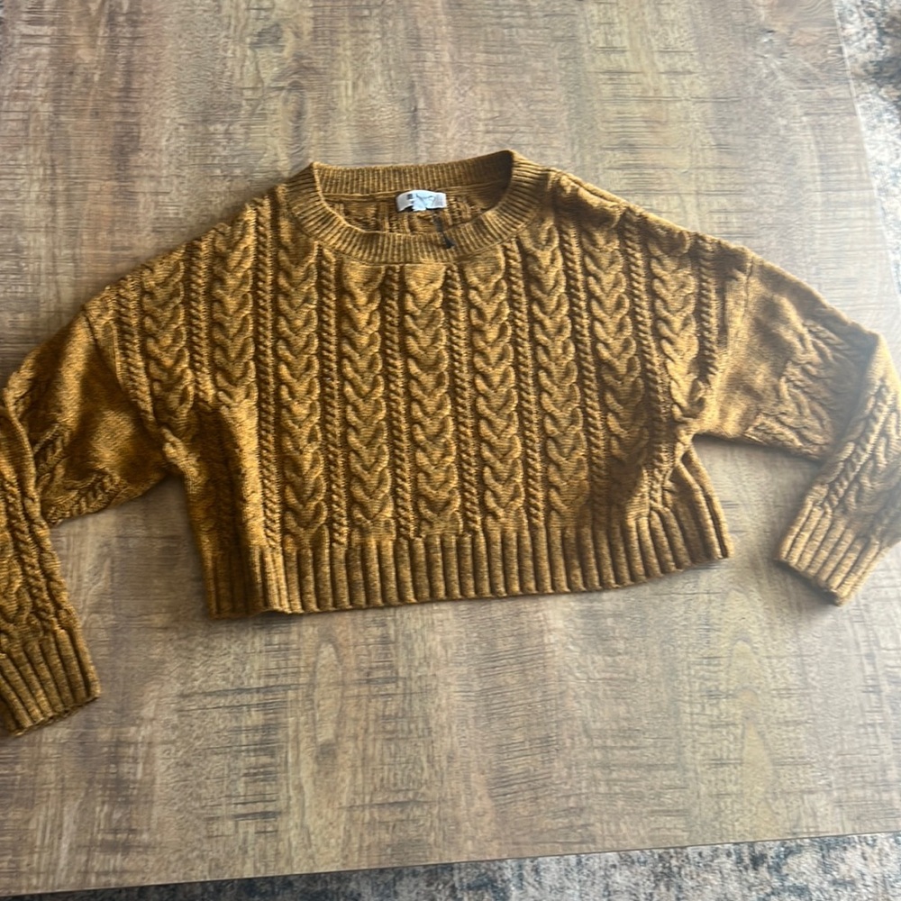 Ladies crop style sweater, rust colored
